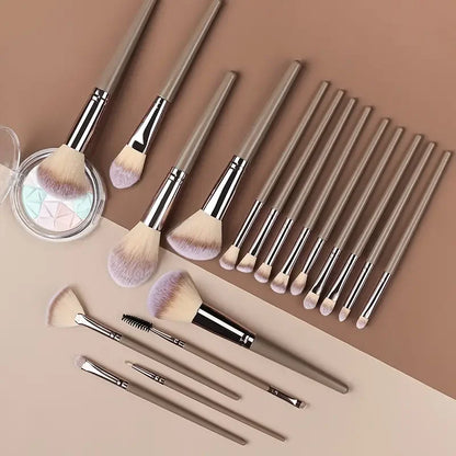 3-20PCS Makeup Brush Set – Eyeshadow, Foundation & Blush with Storage Box