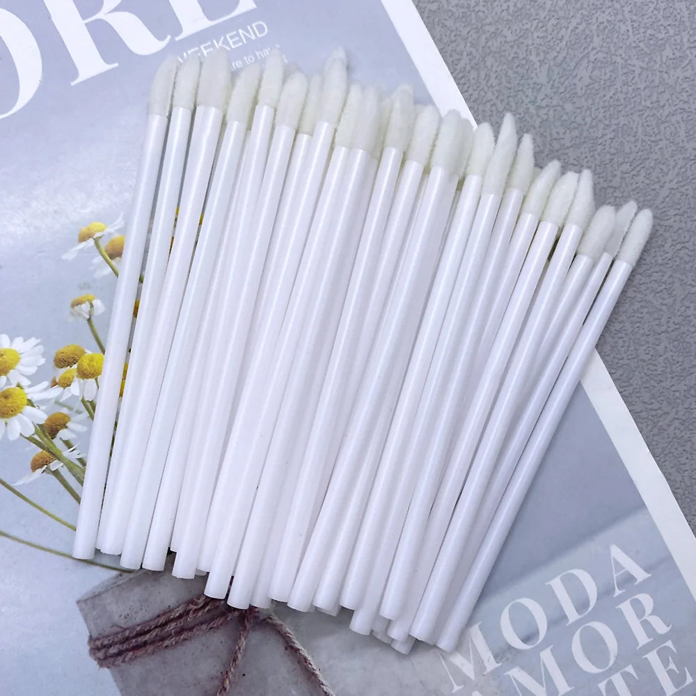 50/1000 PCS Disposable Lip Brush – Lipstick & Gloss Applicator Wands